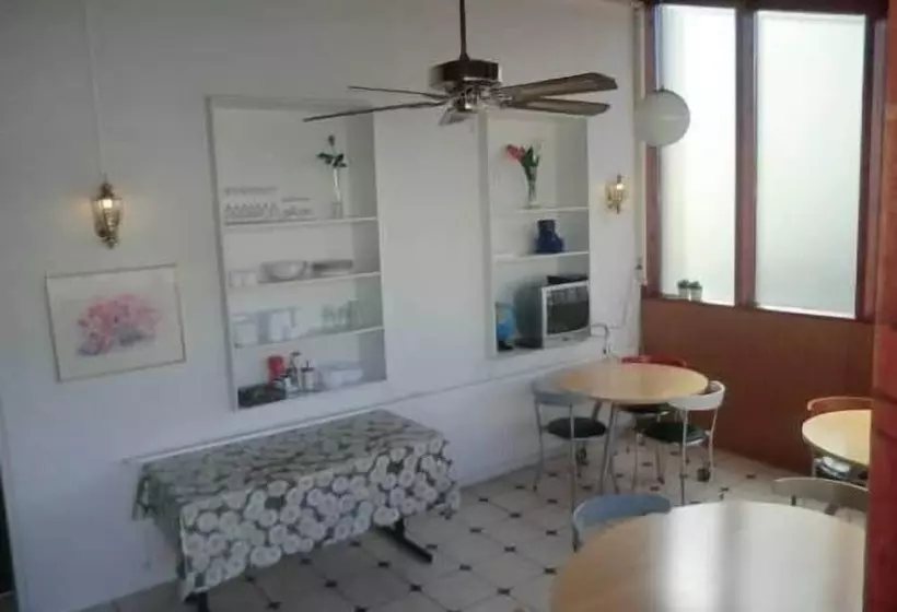 پانسیون Egilsborg Guesthouse