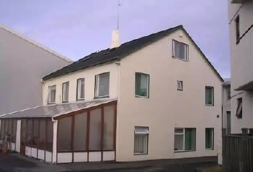 پانسیون Egilsborg Guesthouse