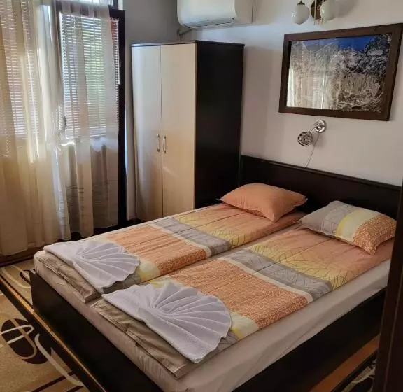 ペンション Oasis Guest House