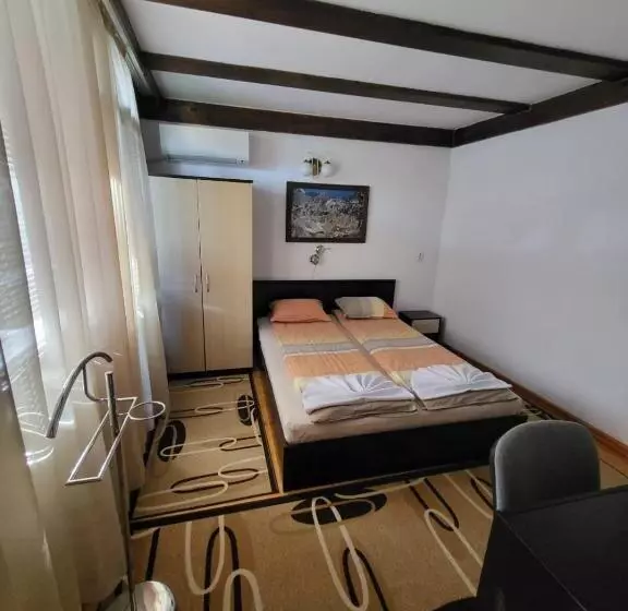 ペンション Oasis Guest House