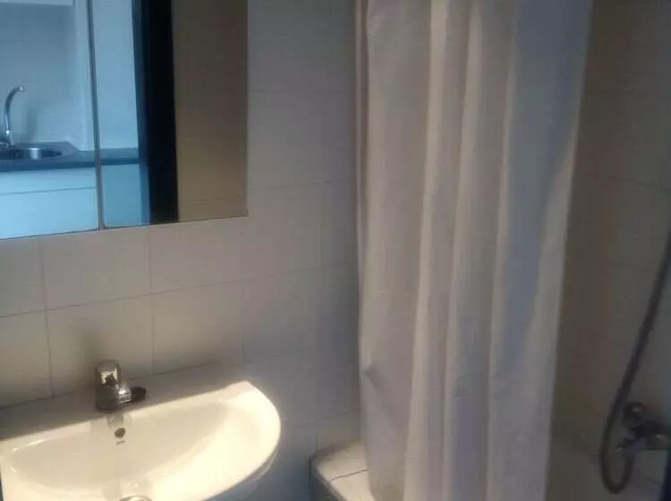 پانسیون Micampus Logroño Student Residence