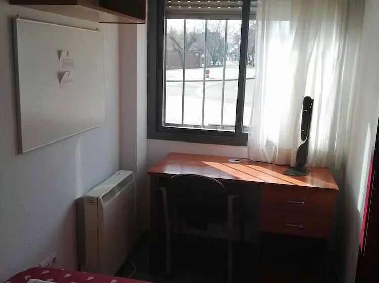 پانسیون Micampus Logroño Student Residence