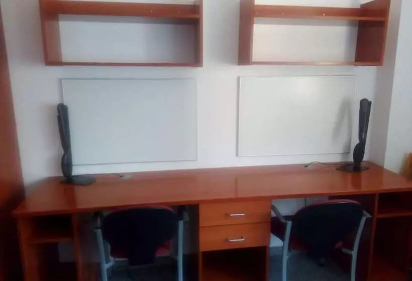 پانسیون Micampus Logroño Student Residence