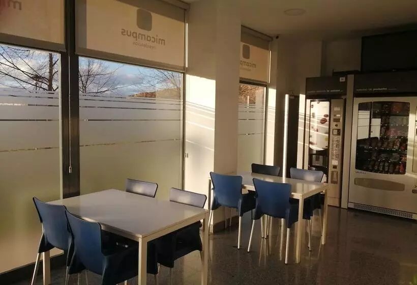 پانسیون Micampus Logroño Student Residence