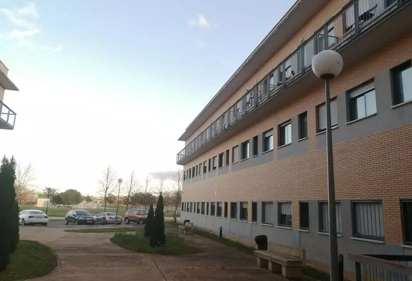پانسیون Micampus Logroño Student Residence