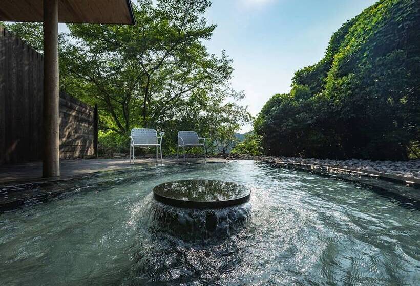 Ryokan Mifuneyama Rakuen