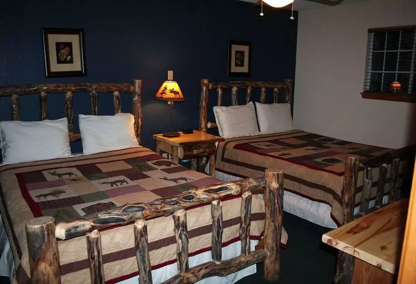 Timber Creek Chalets: 7 2 Bedroom Cabin