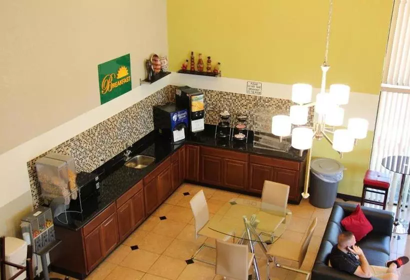 ホテル Budget Inn Santa Ana