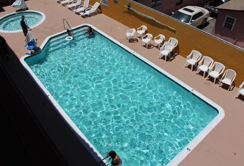 فندق Budget Inn Santa Ana