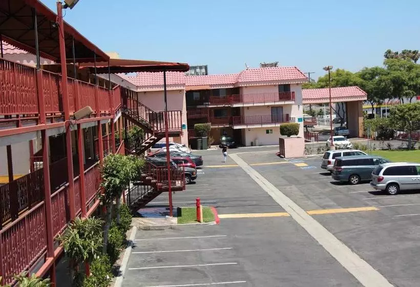 ホテル Budget Inn Santa Ana