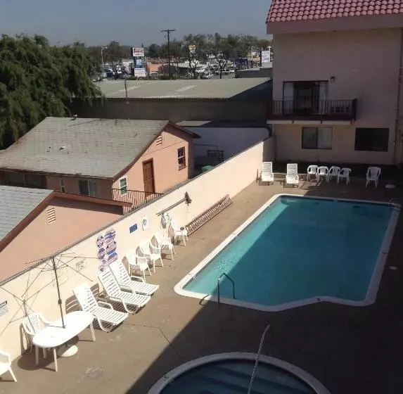 ホテル Budget Inn Santa Ana