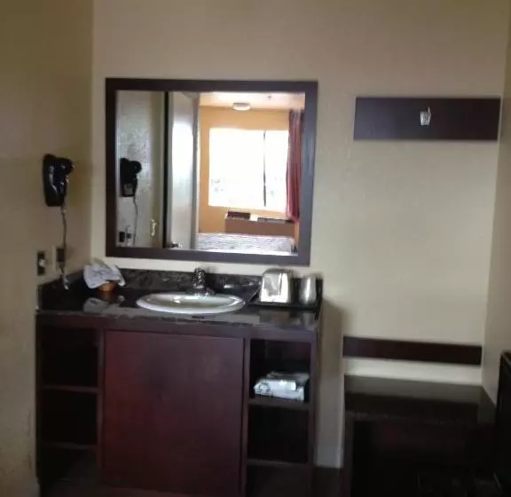 ホテル Budget Inn Santa Ana