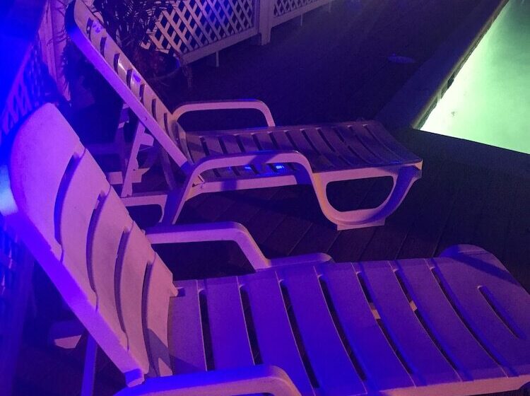 酒店 Chincoteague Inn