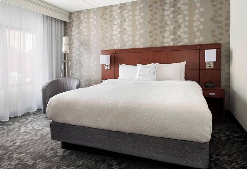 هتل Courtyard By Marriott Boston Norwood/canton