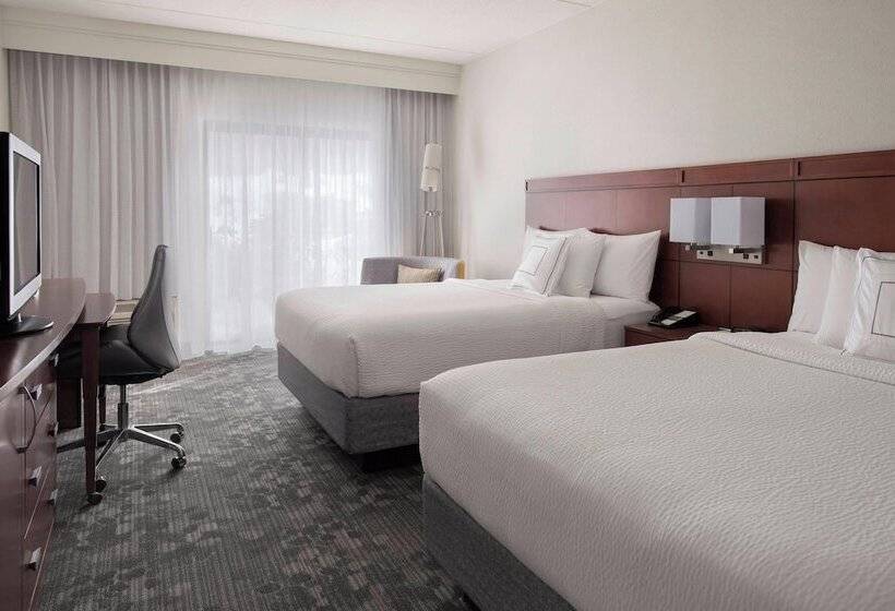 هتل Courtyard By Marriott Boston Norwood/canton