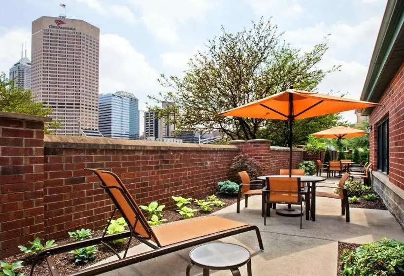 בית מלון כפרי Courtyard Indianapolis At The Capitol