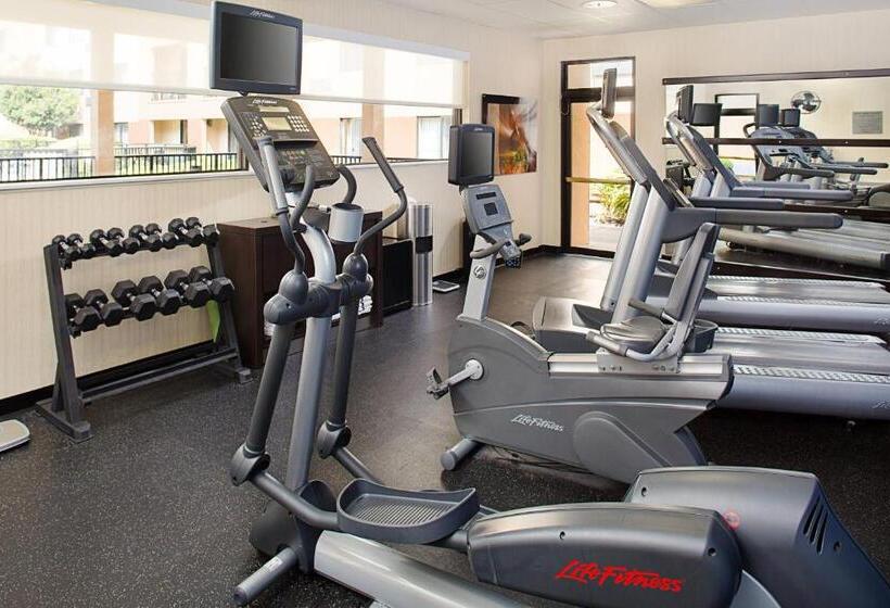هتل Courtyard Houston Westchase
