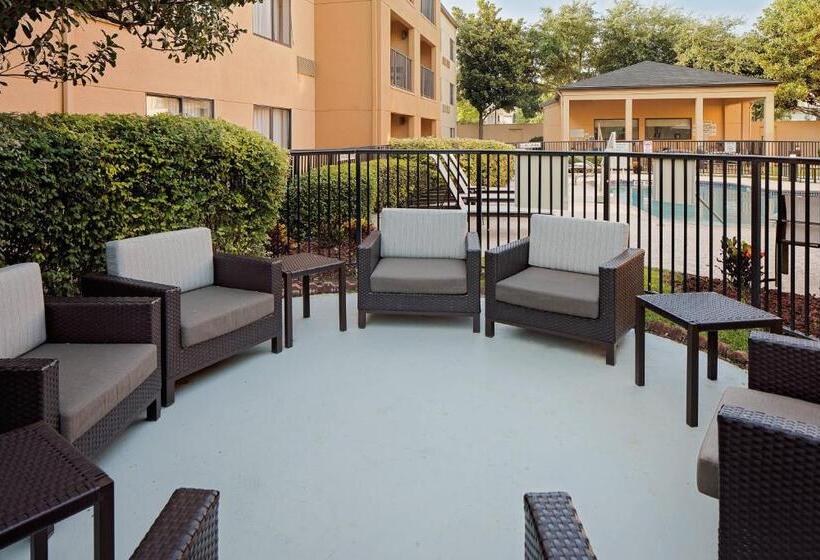 هتل Courtyard Houston Westchase