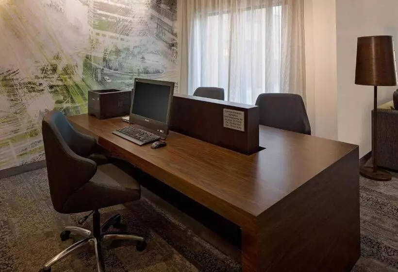 ホテル Courtyard Houston Westchase