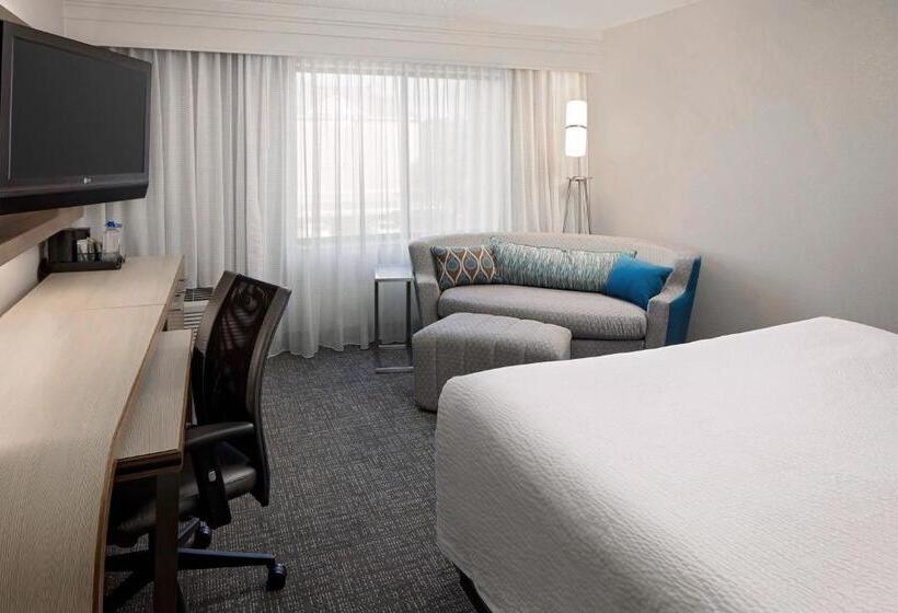 هتل Courtyard Houston Westchase