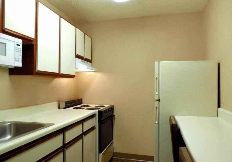 هتل Courtyard Houston Westchase