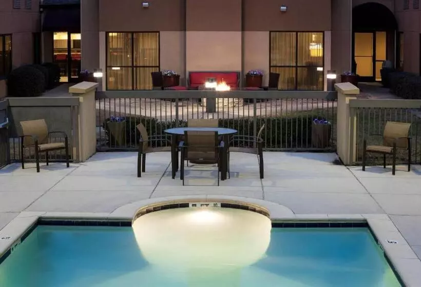هتل Courtyard By Marriott Jackson Ridgeland