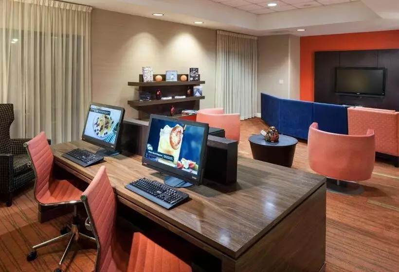 هتل Courtyard By Marriott Jackson Ridgeland