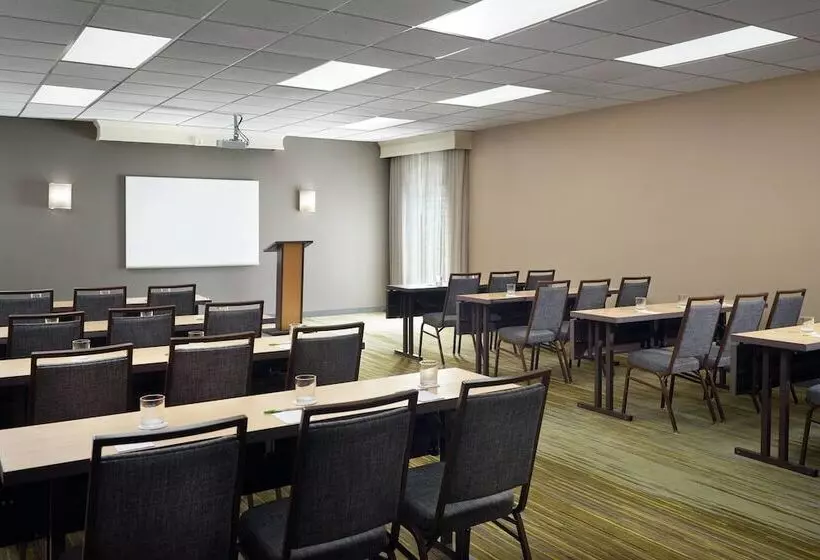 Hotelli Courtyard By Marriott Macon