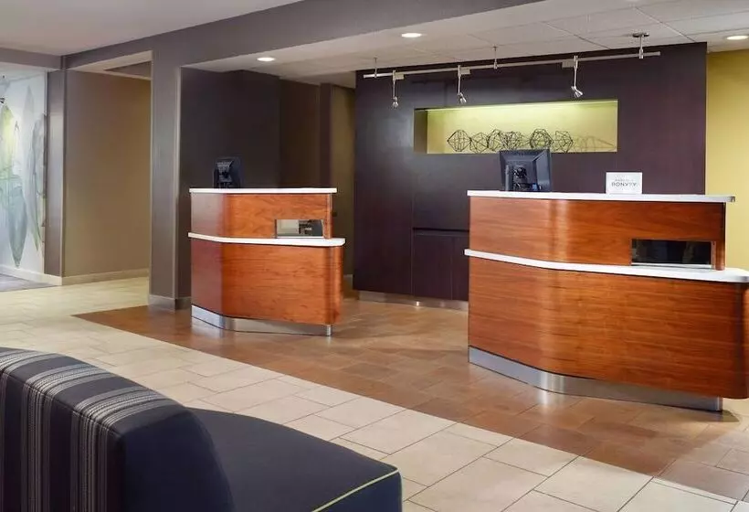 Hotelli Courtyard By Marriott Macon