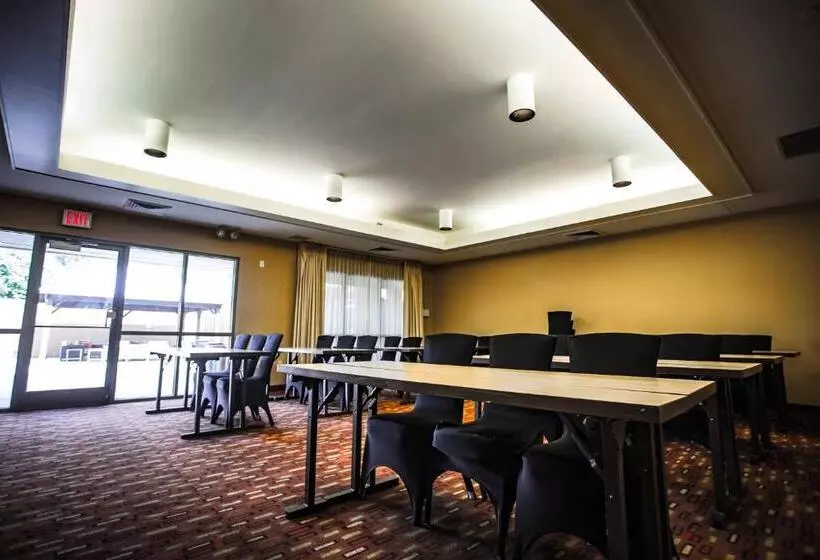 酒店 Courtyard Memphis East/bill Morris Parkway