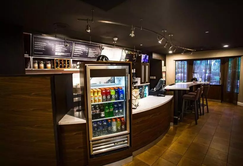 酒店 Courtyard Memphis East/bill Morris Parkway