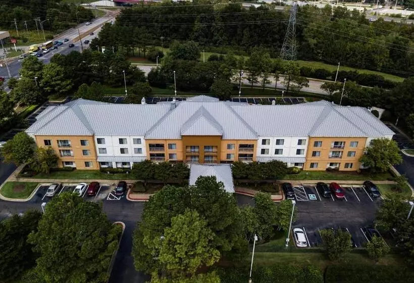 酒店 Courtyard Memphis East/bill Morris Parkway