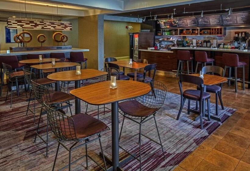 فندق Courtyard Memphis Germantown