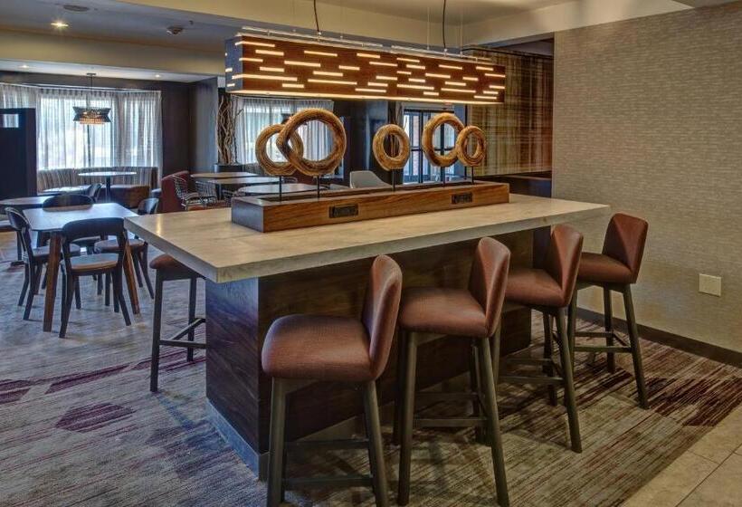 فندق Courtyard Memphis Germantown