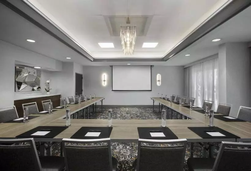 فندق Courtyard By Marriott Miami Aventura Mall