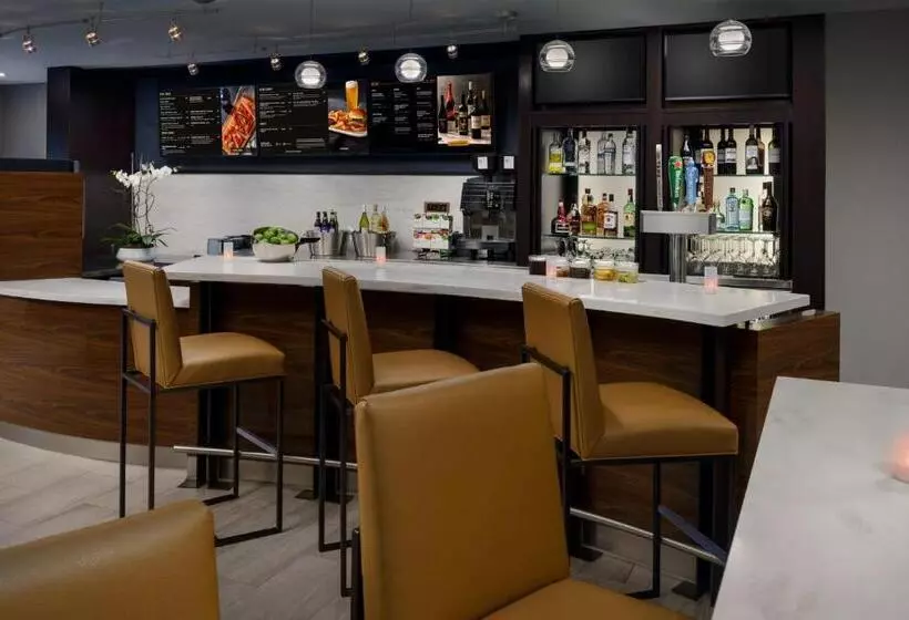 فندق Courtyard By Marriott Miami Aventura Mall