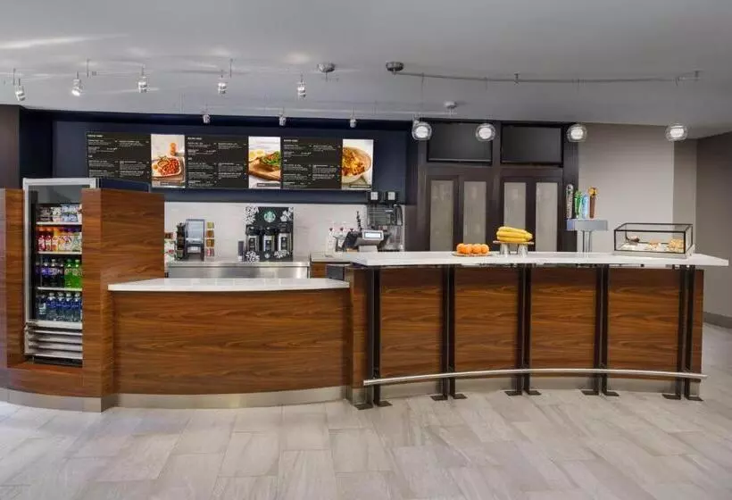 فندق Courtyard By Marriott Miami Aventura Mall