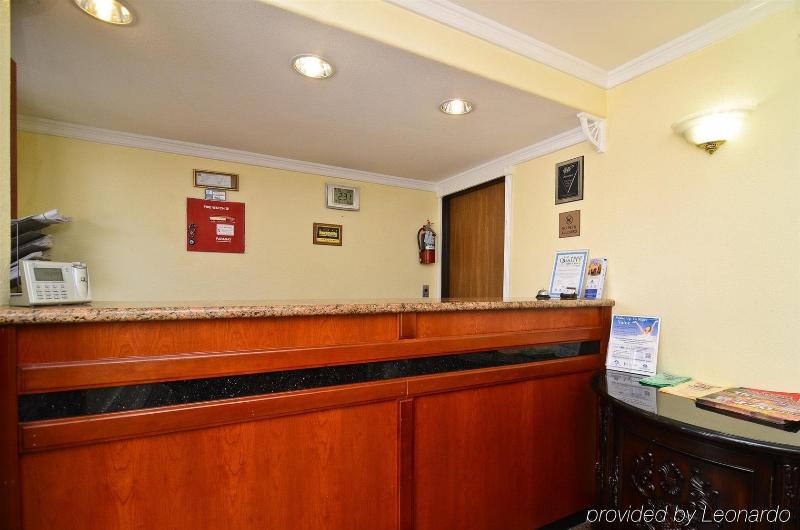 فندق Crossroads Inn   Downtown Sacramento