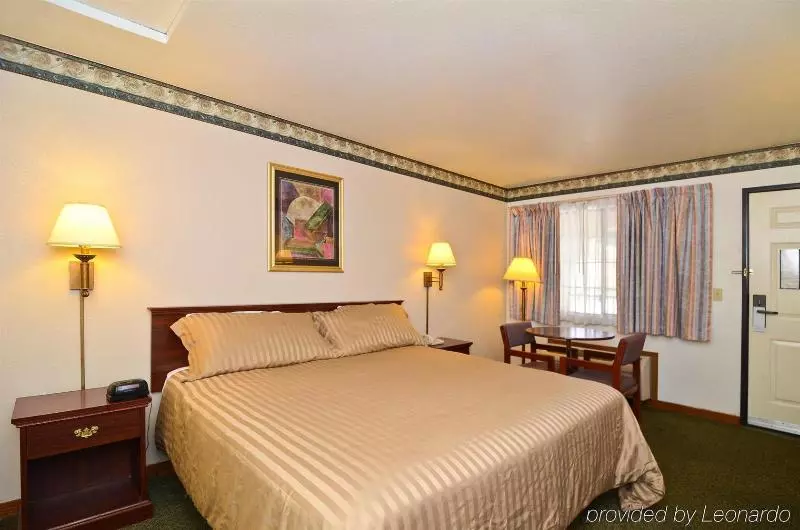 Отель Crossroads Inn   Downtown Sacramento