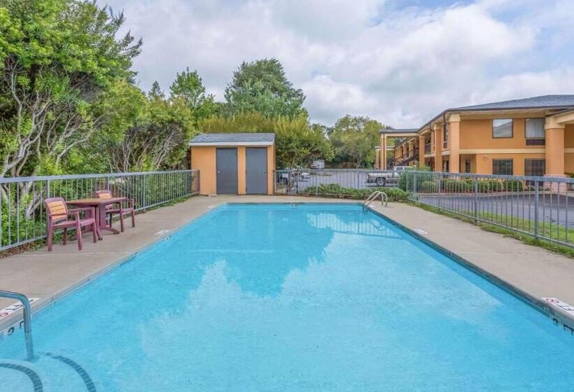 בית מלון כפרי Days Inn By Wyndham Blythewood North Columbia