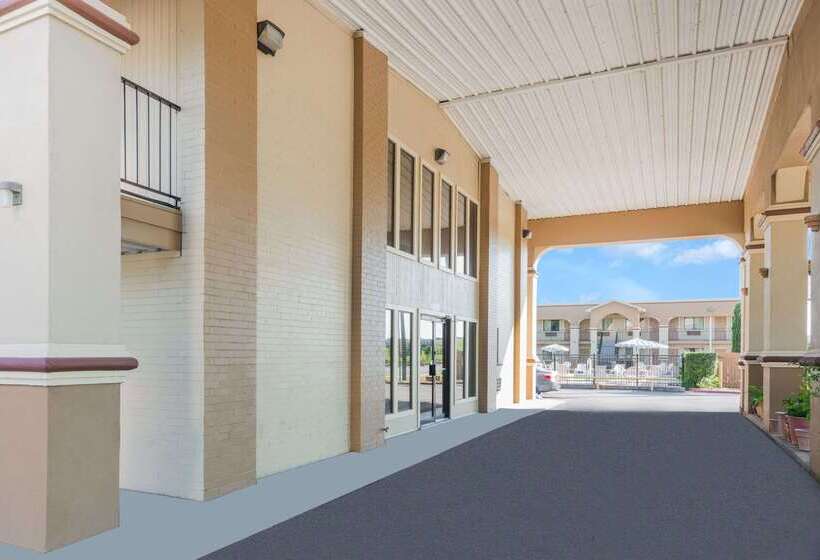 酒店 Days Inn By Wyndham San Marcos