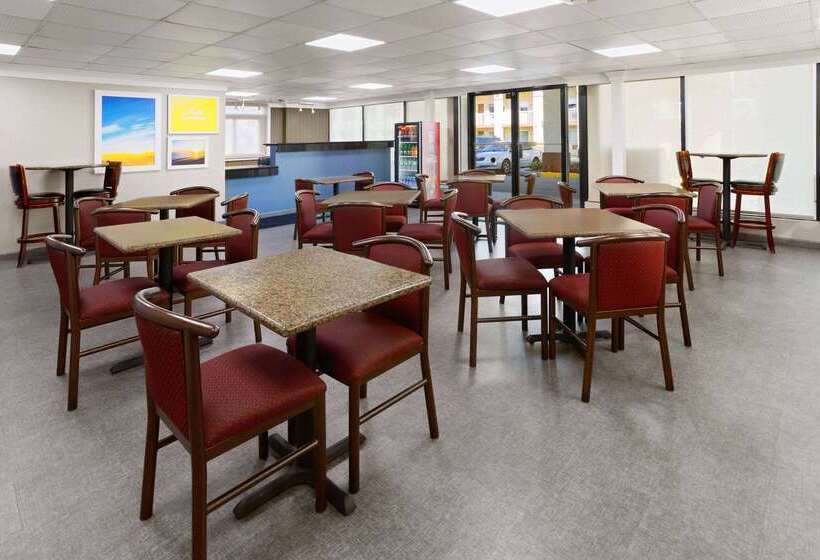 Отель Days Inn By Wyndham Tonawanda/buffalo