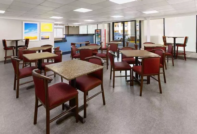 Hotel Days Inn By Wyndham Tonawanda/buffalo