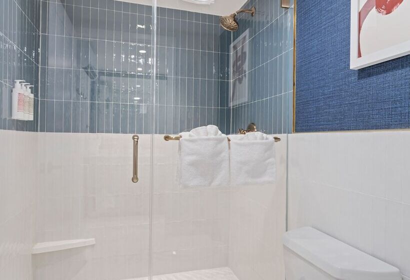 فندق Greyfinch Chatham Inn