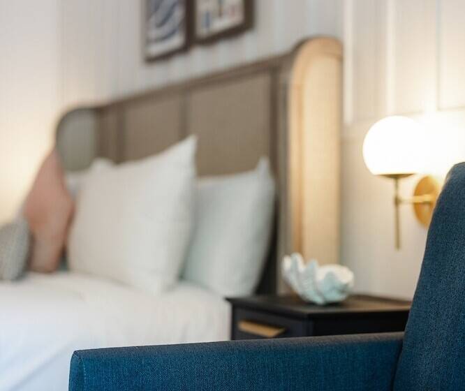 فندق Greyfinch Chatham Inn