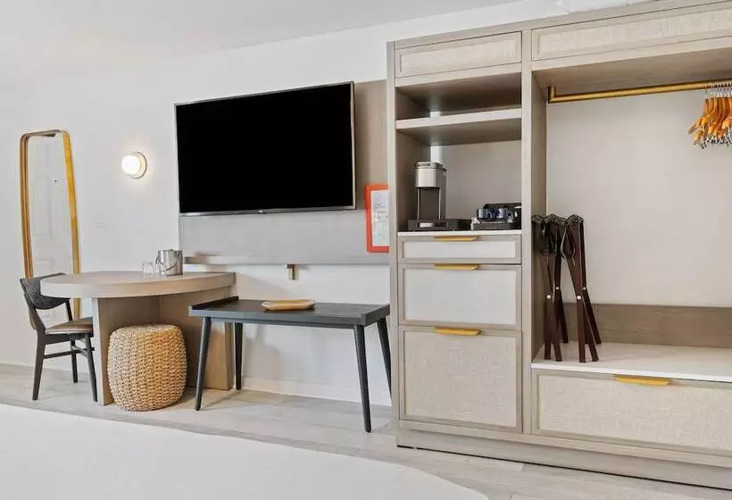 酒店 Greyfinch Chatham Inn