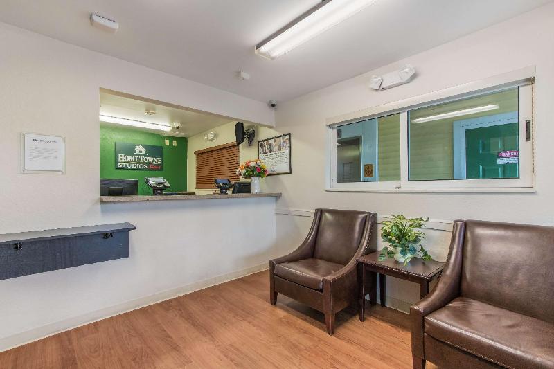 فندق Hometowne Studios By Red Roof Fort Lauderdale