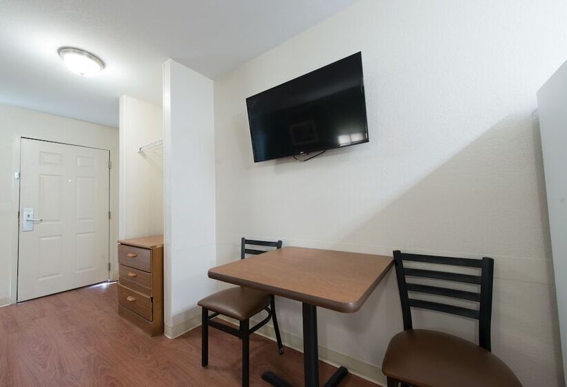 Otel Studio 51 Extended Stay