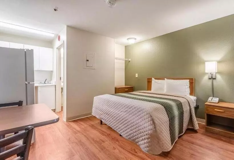 Отель Studio 51 Extended Stay