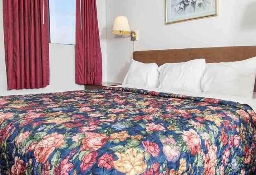 فندق Oak Grove Inn